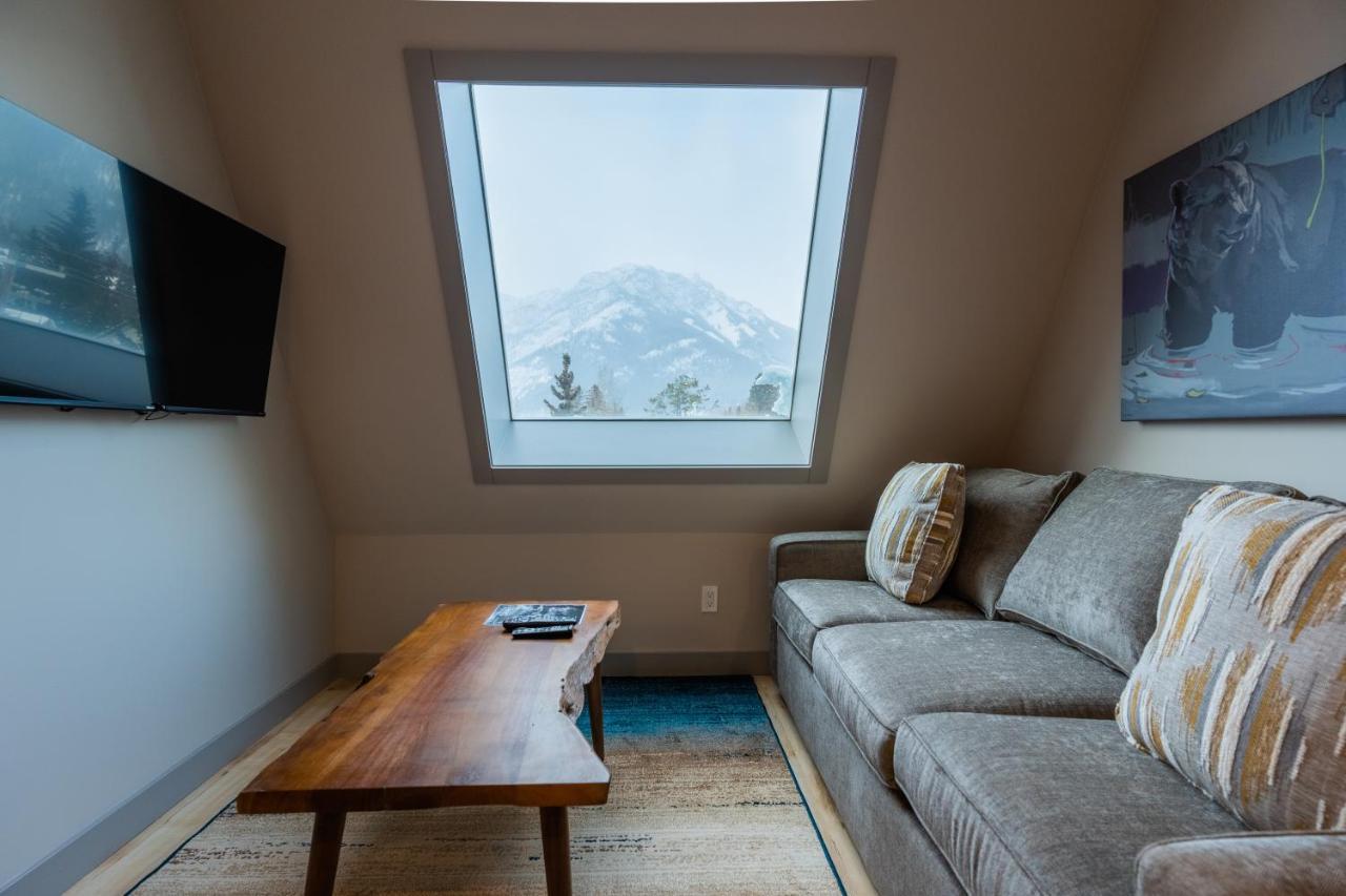 Basecamp Suites Banff Exteriör bild