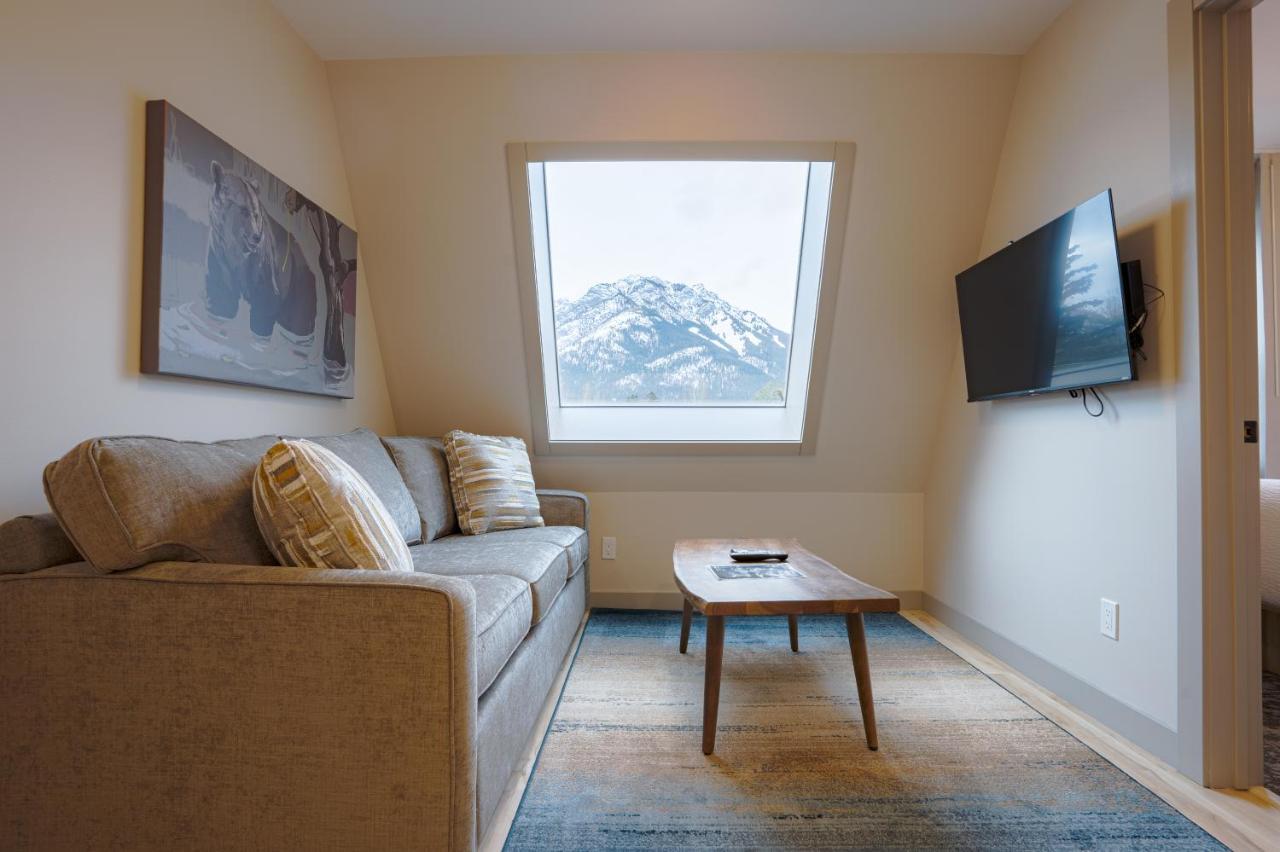 Basecamp Suites Banff Exteriör bild