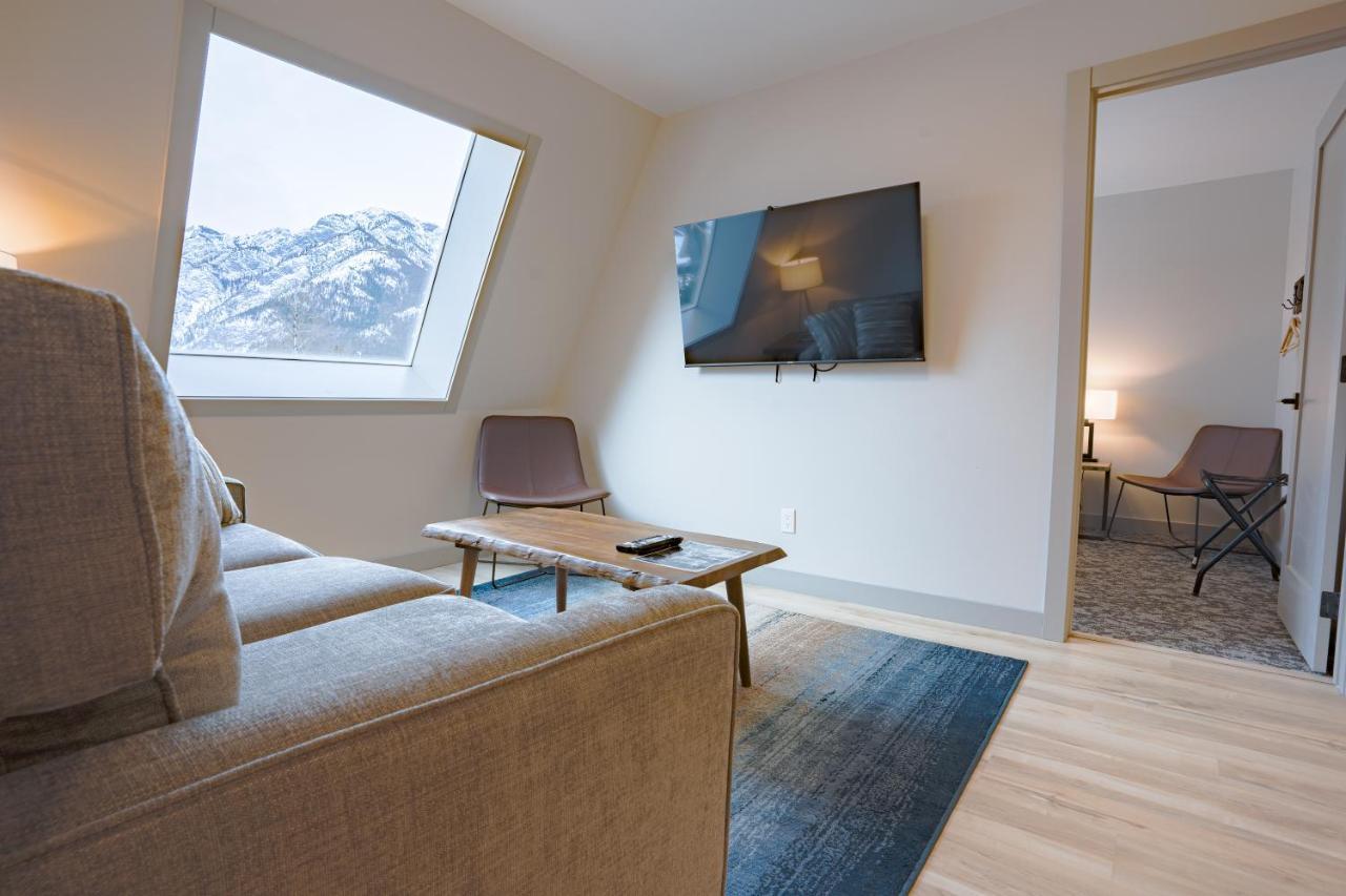 Basecamp Suites Banff Exteriör bild