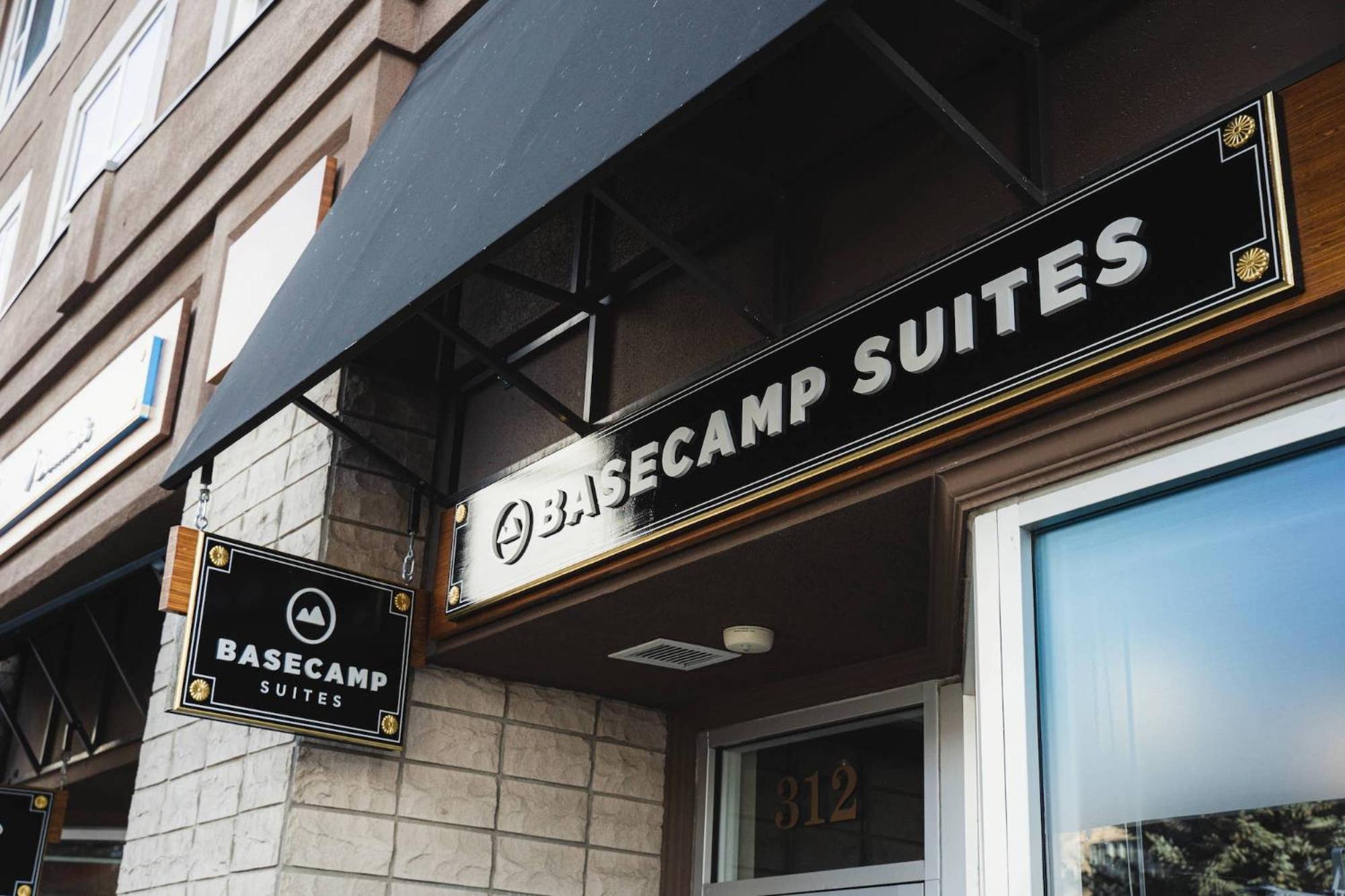 Basecamp Suites Banff Exteriör bild